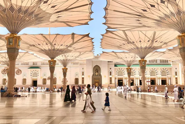 layanan-umrah-25-684001e18e2b0 layanan-umrah-25-684001e18e2b0