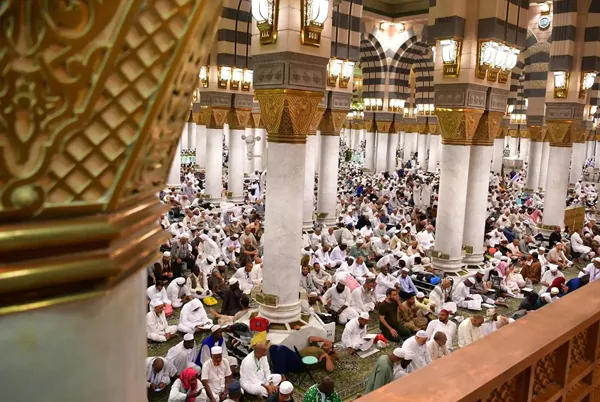 layanan-umrah-43-684001f4ae845 layanan-umrah-43-684001f4ae845